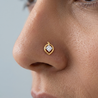 Glowing Sonnet Diamond Nose Pin by SVADEZI