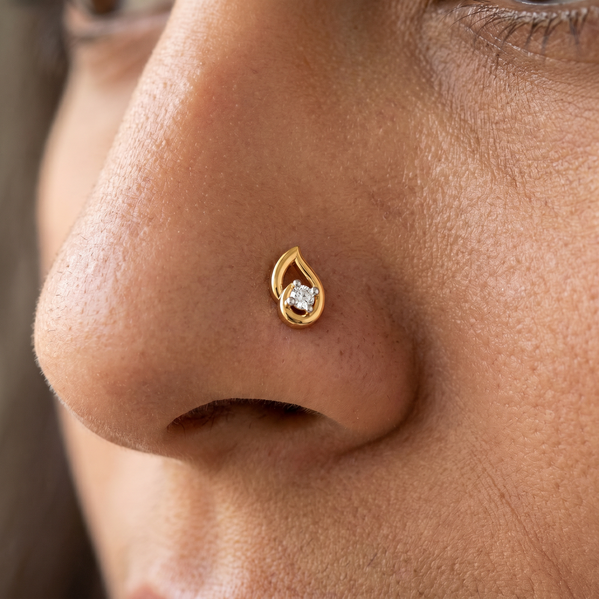 Lavish Majesty Diamond Nose Pin by SVADEZI